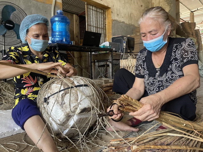 [Photo] Ngày quốc tế phụ nữ 8/3: Những bông hoa “giữ lửa” nghề ảnh 6