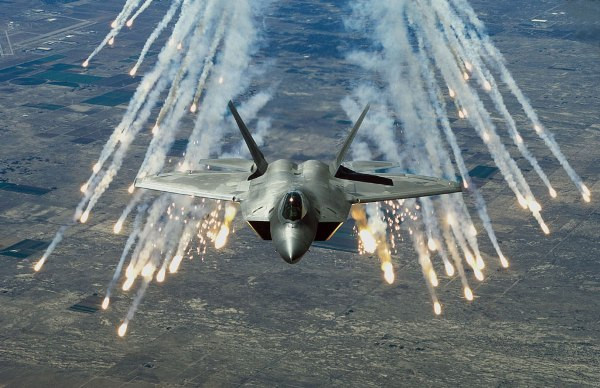 Syria trở thành chiến trường đầu tiên của máy bay F-22 Raptor ảnh 1