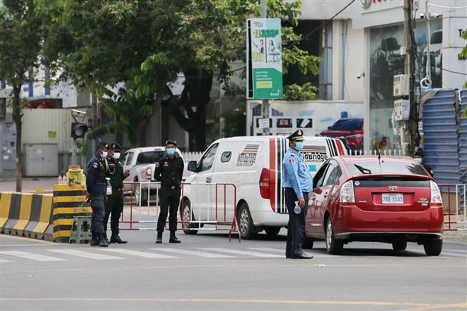 Campuchia ghi nhận nhiều ca mắc mới sau khi phong tỏa thủ đô ảnh 1