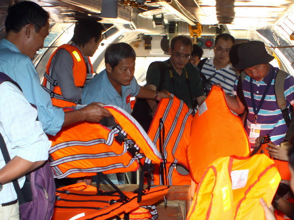 Quốc tế đánh giá cao Việt Nam trong việc tìm máy bay mất tích ảnh 1