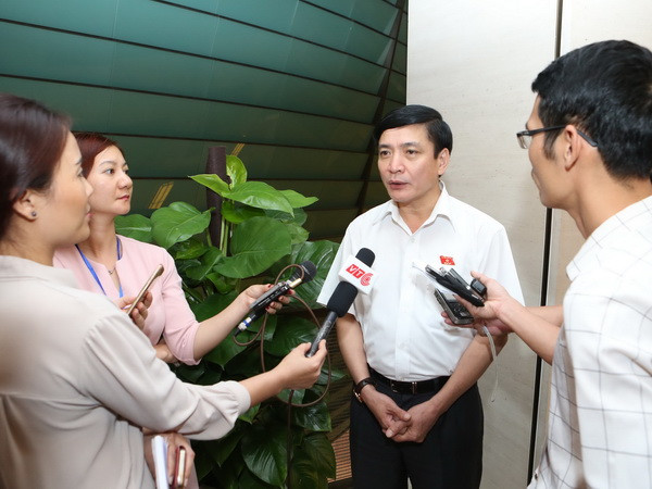 Đại biểu QH đề xuất thu hồi sân golf để mở rộng sân bay Tân Sơn Nhất ảnh 1