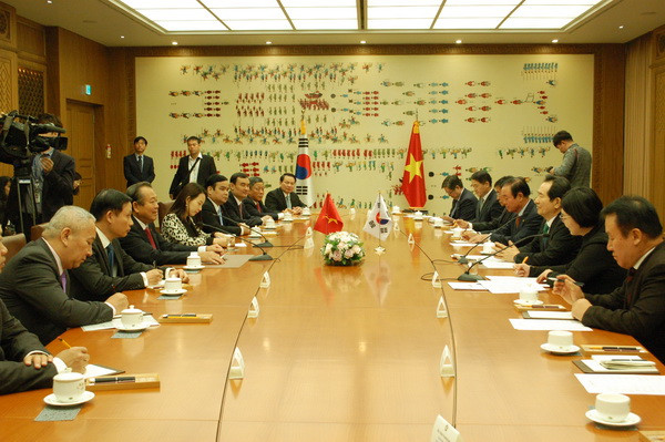 Phó Thủ tướng Trương Hòa Bình hội kiến Chủ tịch Quốc hội Hàn Quốc ảnh 2