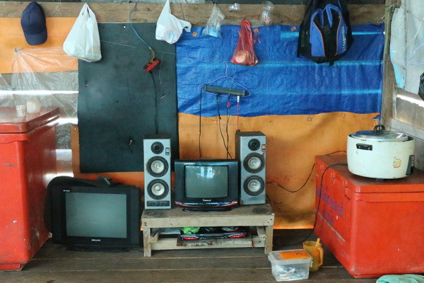 Ngư dân Việt Nam ở Indonesia ngóng chờ ngày về quê hương ảnh 3