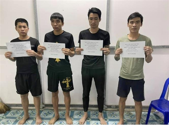 Sáng 1 Tết, An Giang đưa đi cách ly 4 đối tượng nhập cảnh trái phép ảnh 1