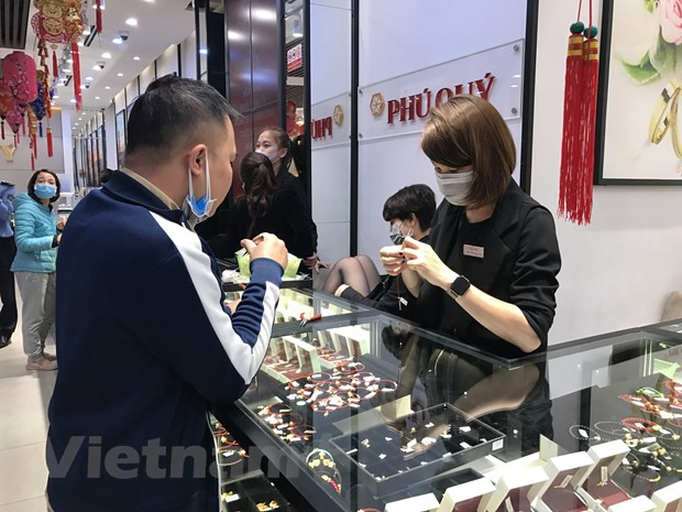 Thị trường vàng trong nước đón đợi các động thái nới lỏng tiền tệ ảnh 1