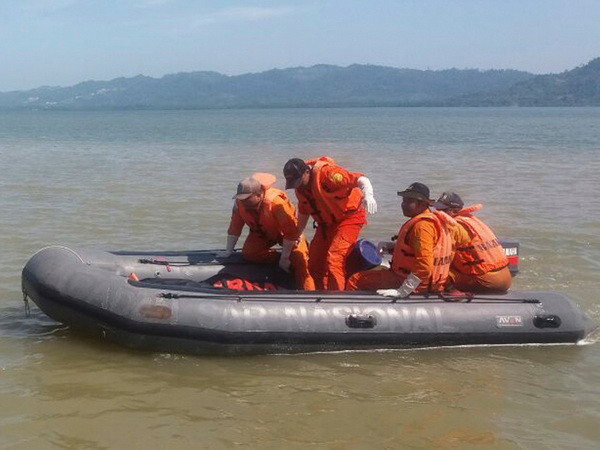 Lật thuyền tại Pakistan, 4 người chết và hàng chục người mất tích ảnh 1