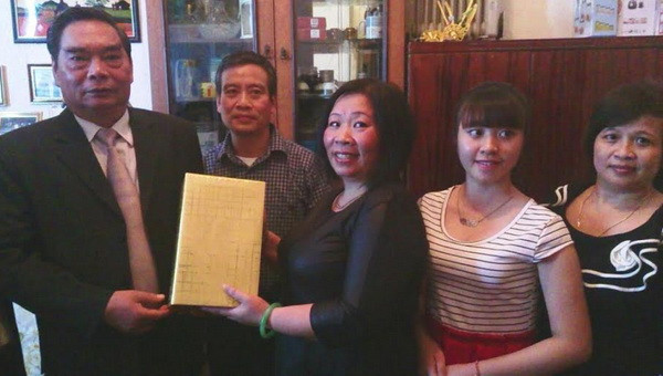 Thường trực Ban Bí thư gặp gỡ cộng đồng người Việt ở Azerbaijan ảnh 2