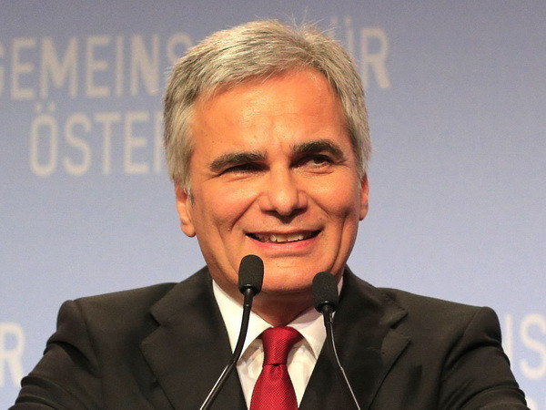 Áo muốn làm trung gian hòa giải cho cuộc xung đột Nga-Ukraine ảnh 1