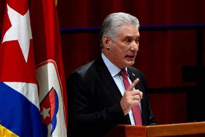 Chủ tịch Cuba Miguel Diaz-Canel phát biểu tại một hội nghị ở La Habana. (Ảnh: AFP/TTXVN) Cuba khẳng định sẵn sàng tăng cường đối thoại và quan hệ với Mỹ ảnh 1