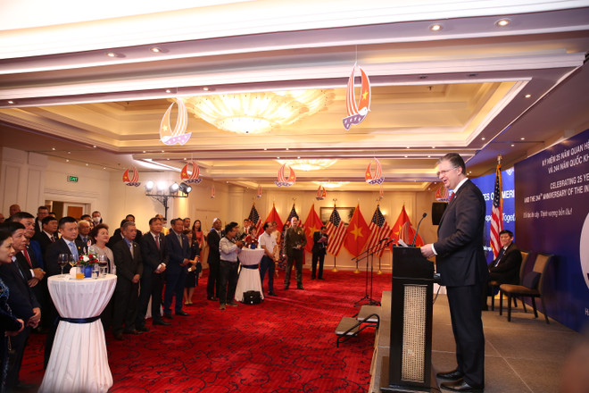 Kỷ niệm 25 năm thiết lập quan hệ ngoại giao Việt Nam-Hoa Kỳ ảnh 2