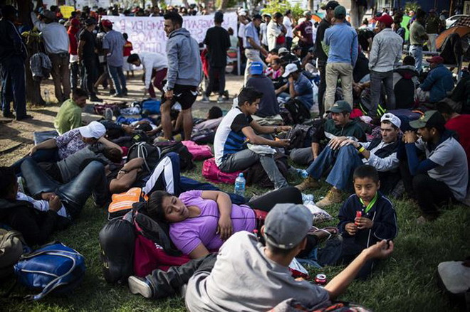 Mỹ bắt giữ hơn 40 người di cư Trung Mỹ tại biên giới Mexico ảnh 1