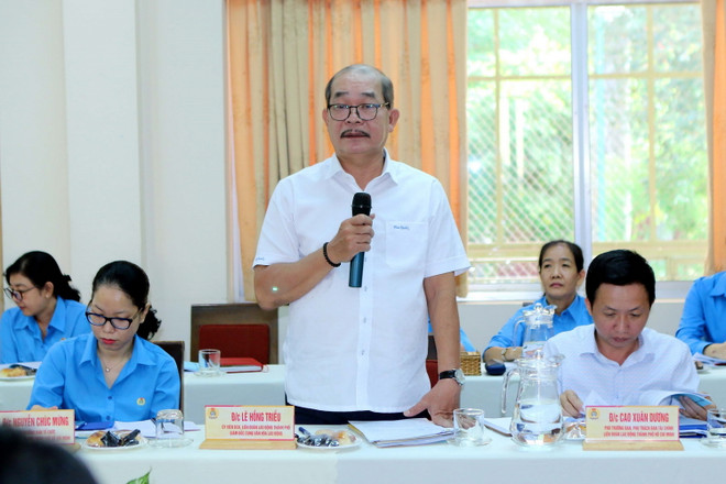 Ông Lê Hồng Triều, Giám đốc Cung văn hóa lao động thành phố phát biểu tại buổi làm việc. (Ảnh: Thanh Vũ/TTXVN) Xây dựng đời sống văn hóa cho công nhân và người lao động ảnh 1