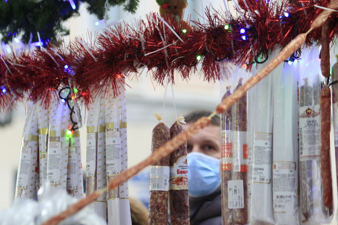 Người dân nô nức tới phiên chợ Năm mới ở vùng quê Nga ảnh 3