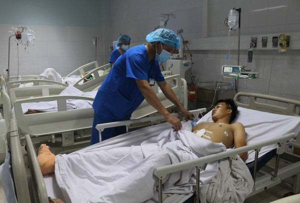 Vụ tàu hỏa đâm ôtô ở Nghệ An: Sức khỏe hai nạn nhân tiến triển tốt ảnh 1