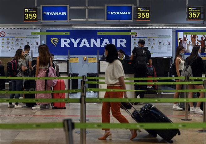 Hãng hàng không Ryanair đạt lợi nhuận ròng hàng quý hơn 200 triệu euro ảnh 1