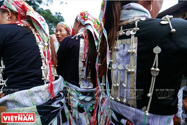 Huyền bí tập tục tưởng nhớ đến tổ tiên và cội nguồn người Dao đỏ ảnh 20
