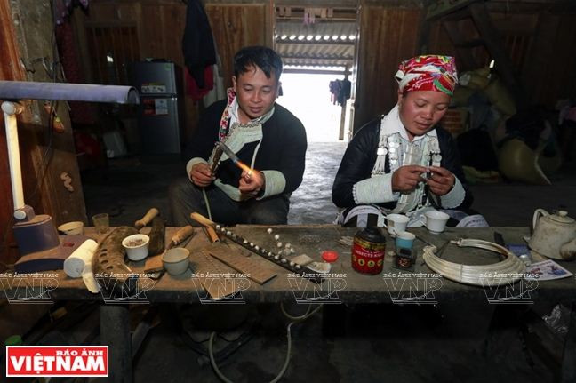 Huyền bí tập tục tưởng nhớ đến tổ tiên và cội nguồn người Dao đỏ ảnh 17