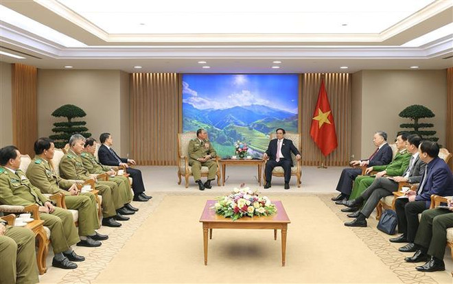 Thủ tướng Phạm Minh Chính tiếp Phó Thủ tướng, Bộ trưởng Công an Lào ảnh 2
