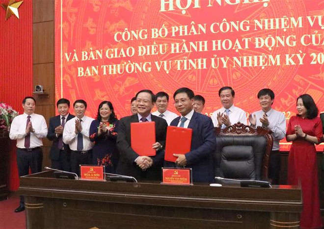 Ông Mùa A Sơn được giao điều hành hoạt động của Tỉnh ủy Điện Biên ảnh 2