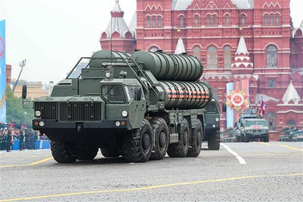 Hệ thống S-400 của Nga. (Nguồn: THX/TTXVN) Thổ Nhĩ Kỳ muốn xoa dịu căng thẳng với Mỹ về hợp đồng mua vũ khí Nga ảnh 1