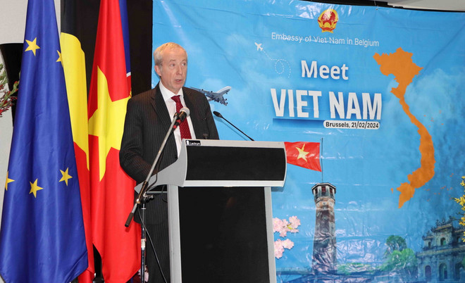 Ông Delhaye François, Vụ trưởng Vụ Đông Nam Á, châu Đại Dương thuộc Bộ Ngoại giao Bỉ phát biểu. (Ảnh: Hương Giang/TTXVN) ttxvn_2202_gap go viet nam (4).jpg