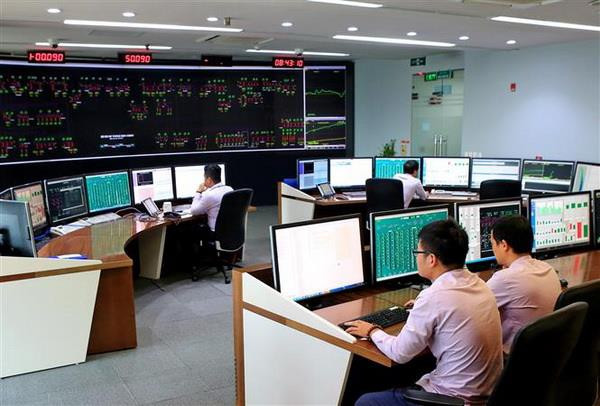 Công suất đầu nguồn hệ thống điện vượt quá 36.000MW, cảnh báo quá tải ảnh 1