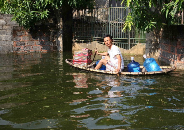 Phòng tránh dịch bệnh lây lan tại những khu vực nước rút ảnh 1