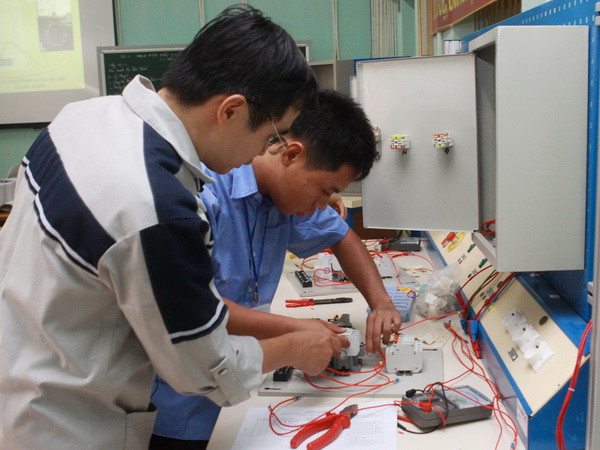 13,8 tỷ đồng hiện đại thiết bị các trung tâm dạy nghề Đồng Nai ảnh 1