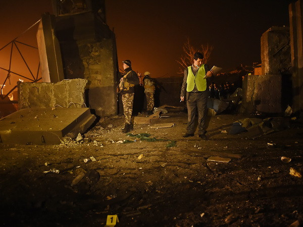 Taliban đánh bom khu đoàn ngoại giao ở thủ đô Afghanistan ảnh 1