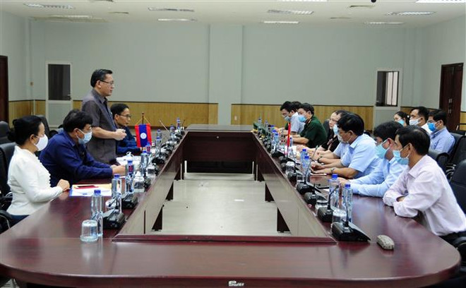 Thừa Thiên-Huế hỗ trợ vật tư, trang thiết bị y tế cho tỉnh Savannakhet ảnh 2