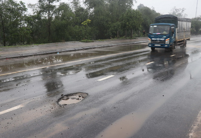 Hơn 1.600 tỷ đồng cải tạo, nâng cấp Quốc lộ 1 qua Hậu Giang, Sóc Trăng ảnh 1