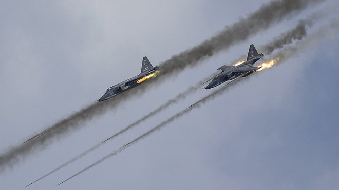 Không quân Nga đã liên tục tổ chức nhiều cuộc oanh kích vào các mục tiêu của IS ở Syria. (Nguồn: FT) Nga tuyên bố tiêu diệt hàng trăm phiến quân IS tại Syria ảnh 1