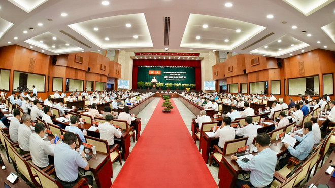 Quang cảnh hội nghị. (Nguồn: báo Sài Gòn giải phóng) hoi nghi BCH dang bo TPHCM1.jpg