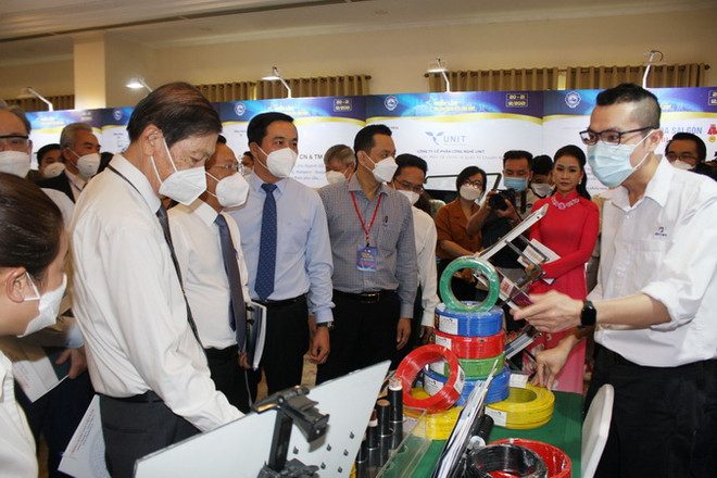 TP Hồ Chí Minh: Khai mạc Triển lãm Tôn vinh hàng Việt năm 2021 ảnh 1