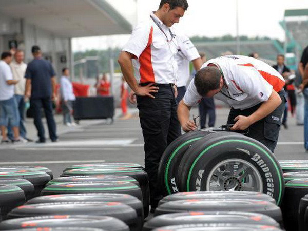 Lợi nhuận của hãng lốp Bridgestone năm 2013 tăng vọt ảnh 1