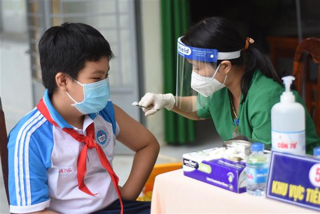 Vaccine phòng COVID-19: Giải pháp cần thiết bảo vệ sức khỏe của trẻ ảnh 1