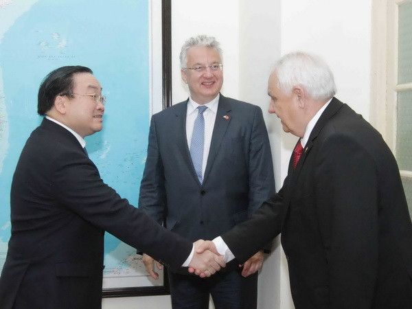 Việt Nam luôn coi trọng phát triển quan hệ với Hungary ảnh 1