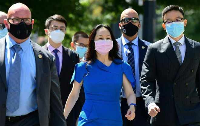 Các luật sư của CFO Huawei Mạnh Vãn Châu kêu gọi đình chỉ tố tụng ảnh 1