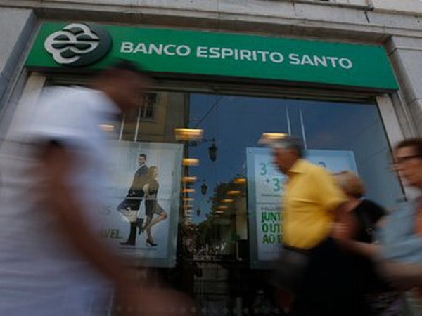 Bồ Đào Nha sẽ "bơm" 4,4 tỷ euro để giải cứu Ngân hàng BES ảnh 1