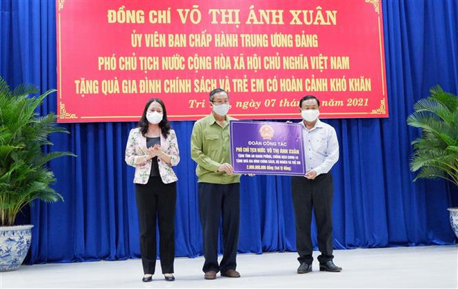 Phó Chủ tịch nước thăm lực lượng phòng chống dịch biên giới An Giang ảnh 4