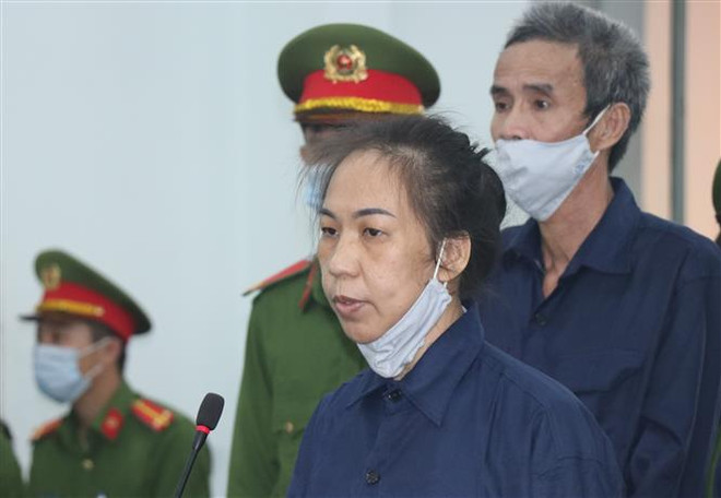 Bị cáo Nguyễn Thị Cẩm Thúy tại phiên tòa. (Ảnh: Tiên Minh/TTXVN) Khánh Hòa: Phạt tù ba bị cáo có hành vi chống Nhà nước ảnh 2