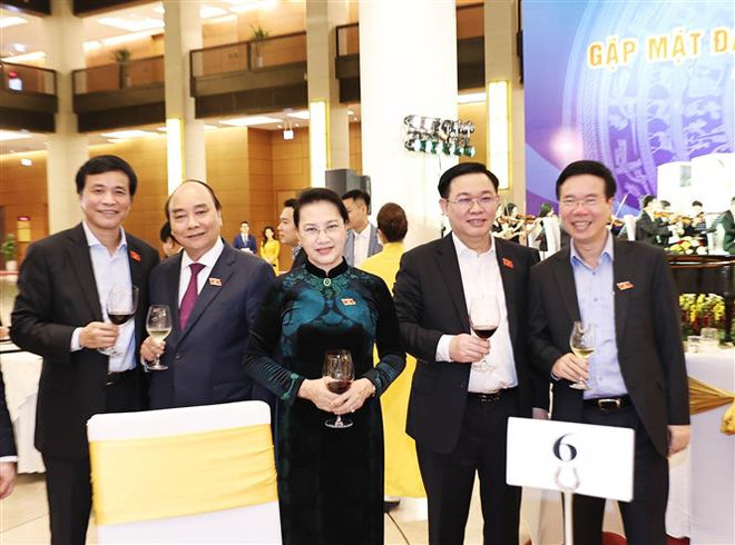 Chủ tịch Quốc hội chủ trì gặp mặt đại biểu Quốc hội khóa XIV ảnh 2
