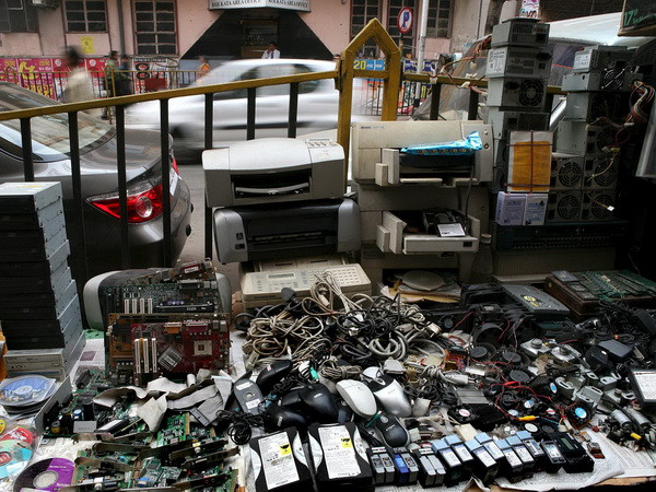 Mỹ có khối lượng rác thải điện tử nhiều nhất thế giới ảnh 1