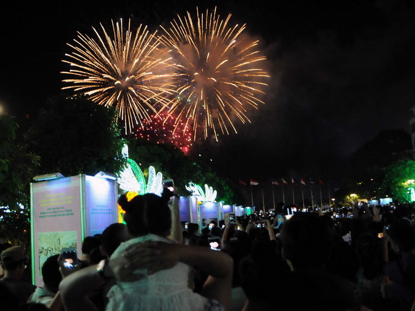 Cả nước sẽ rực rỡ sắc màu pháo hoa đón Xuân Bính Thân ảnh 2