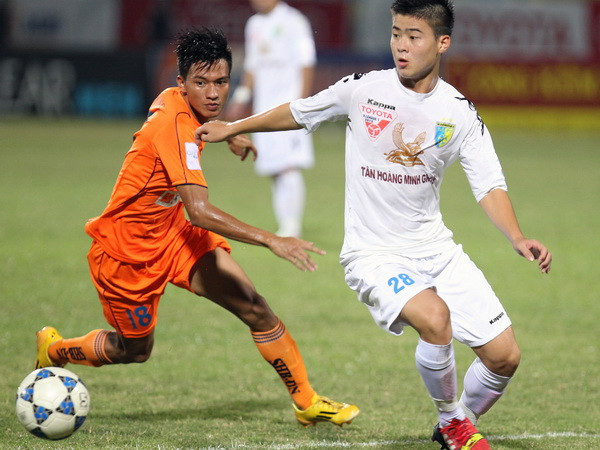 Hà Nội T&T ngược dòng đánh bại XSKT Cần Thơ dưới cơn mưa lớn ảnh 1