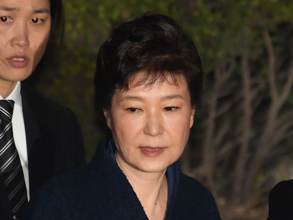 Các luật sư của bà Park Geun-hye tiếp tục bác bỏ mọi cáo buộc ảnh 1