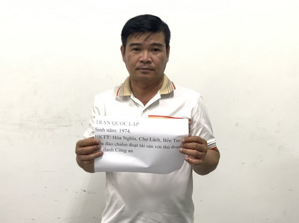 Bắt đối tượng xe ôm giả mạo Thượng tá Công an lừa đảo hơn 1,6 tỷ đồng ảnh 1