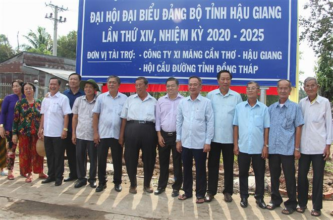 Hậu Giang khởi công xây dựng cầu nối hai huyện Vị Thủy và Phụng Hiệp ảnh 1