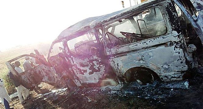 Xe khách đối đầu xe tải, 24 người trong một gia đình thiệt mạng ảnh 1