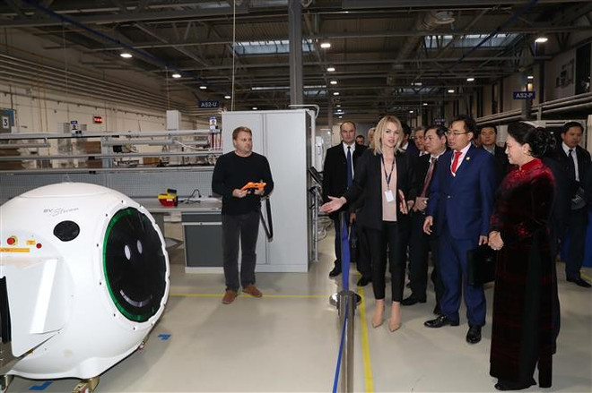 Chủ tịch Quốc hội Nguyễn Thị Kim Ngân hội kiến Thủ tướng Belarus ảnh 3